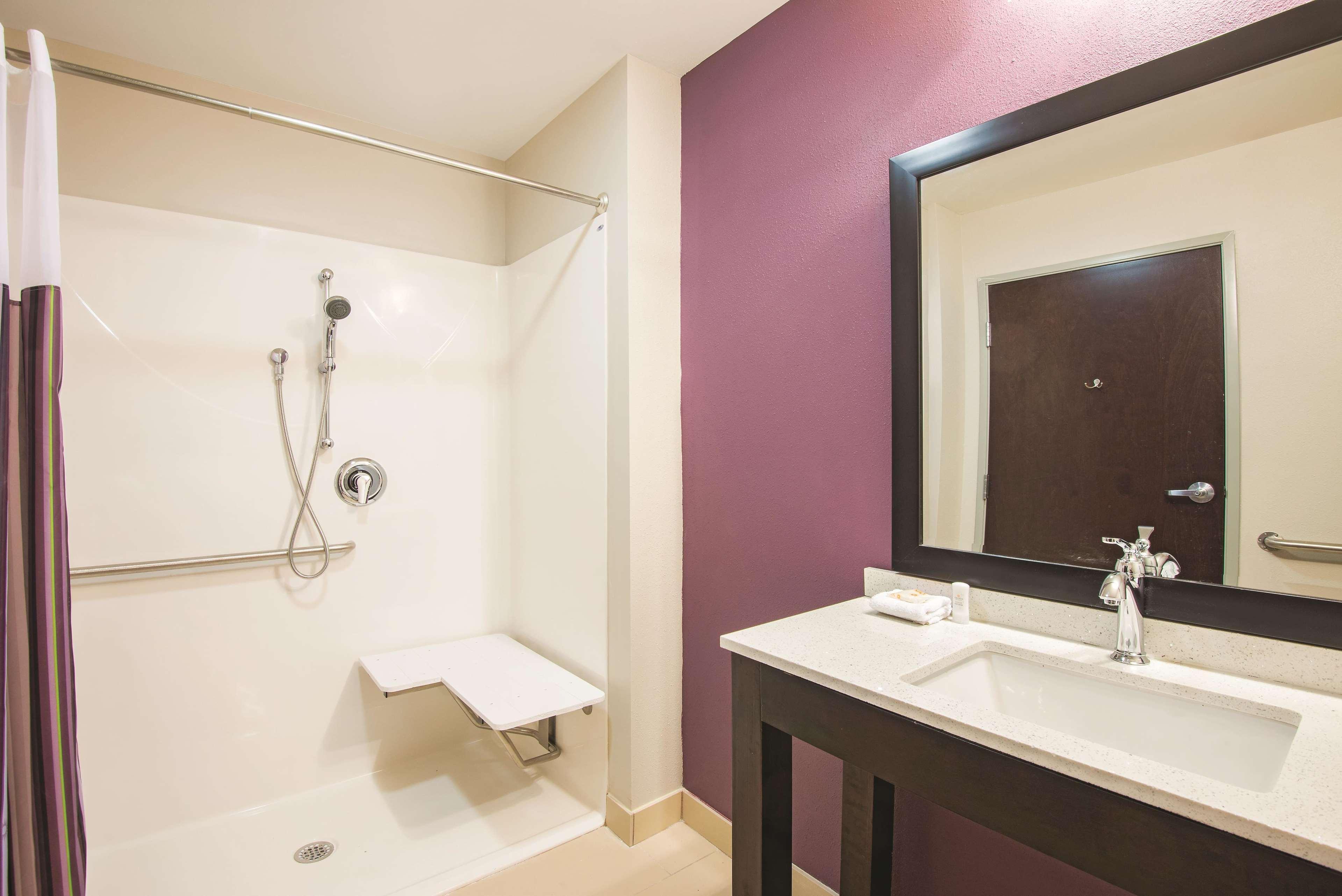 La Quinta By Wyndham York Hotell Exteriör bild