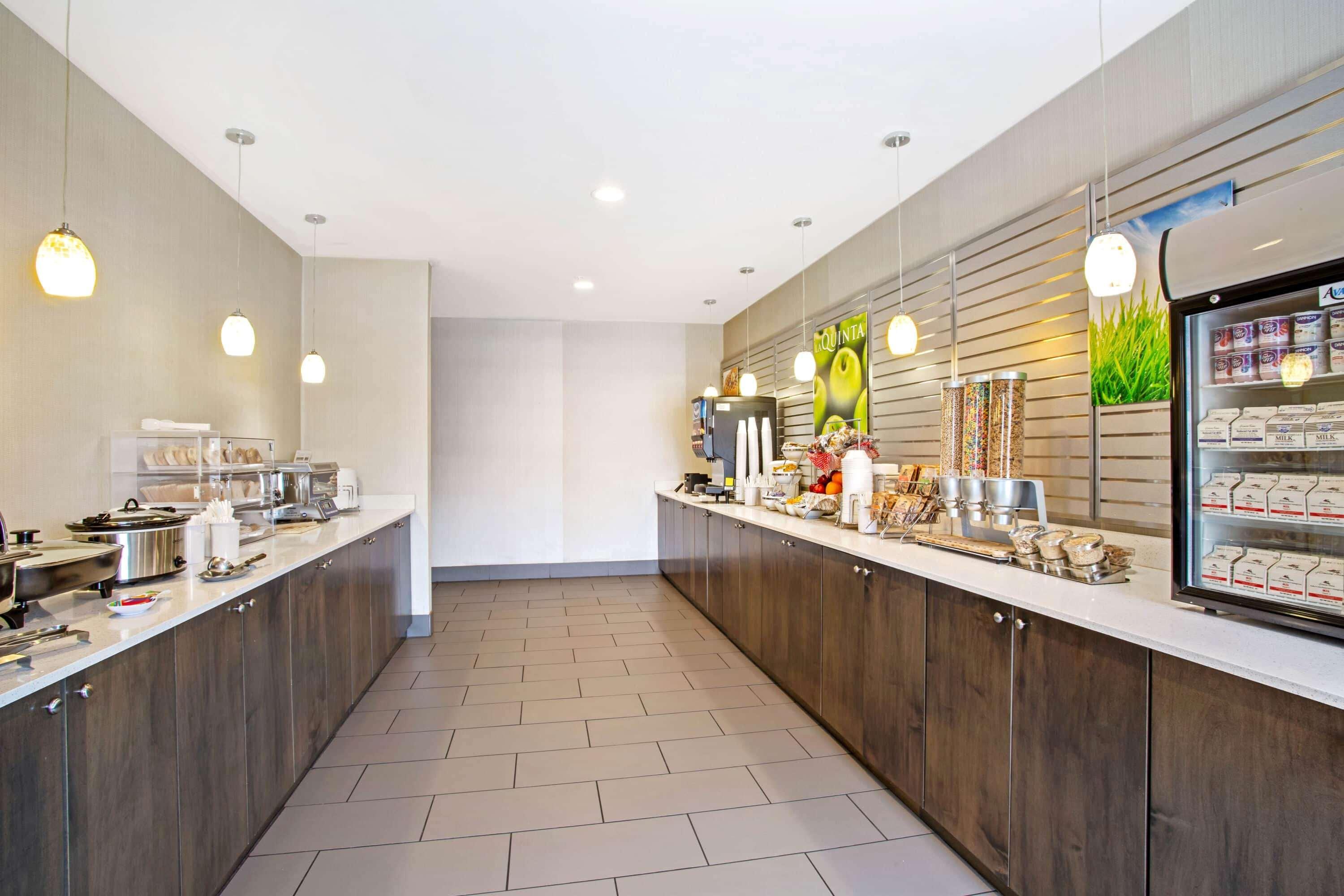 La Quinta By Wyndham York Hotell Exteriör bild
